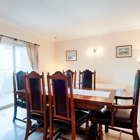Sea View Overlooking St. George's Bay Appartement